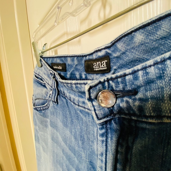 Women's a.n.a. Straight Leg Jeans - Modern Fit Size 12 - Picture 5 of 10